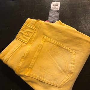 Women’s jeans size 32